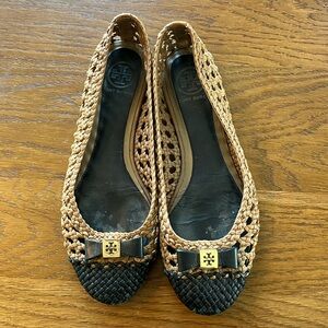 Tory Burch leather flat ballet woven leather 
Toe cap   Size 6.